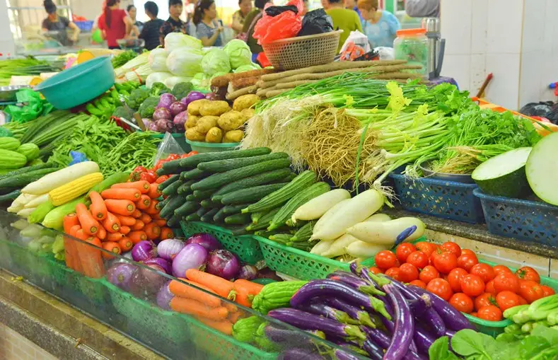 智慧农贸正在悄悄&ldquo;变形&rdquo;，年轻人爱逛菜市场了？